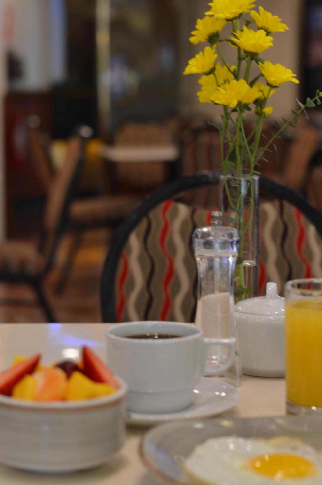 Hotel Britania San Borja Ліма Екстер'єр фото