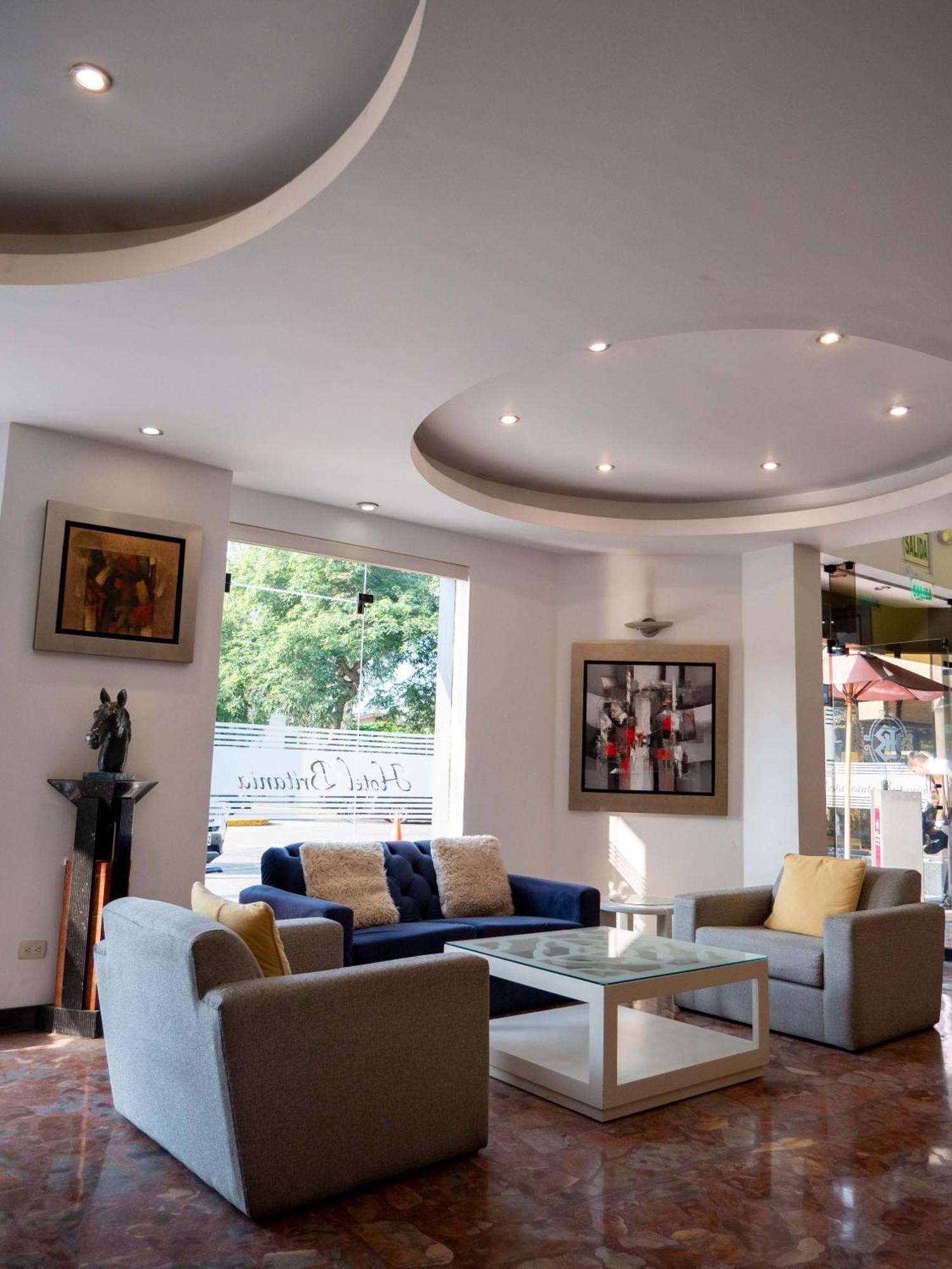Hotel Britania San Borja Ліма Екстер'єр фото