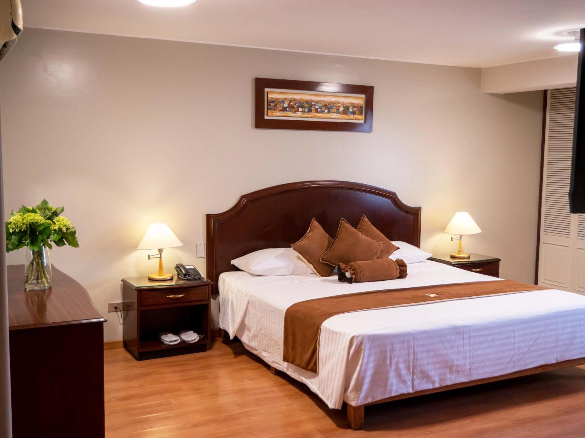 Hotel Britania San Borja Ліма Екстер'єр фото